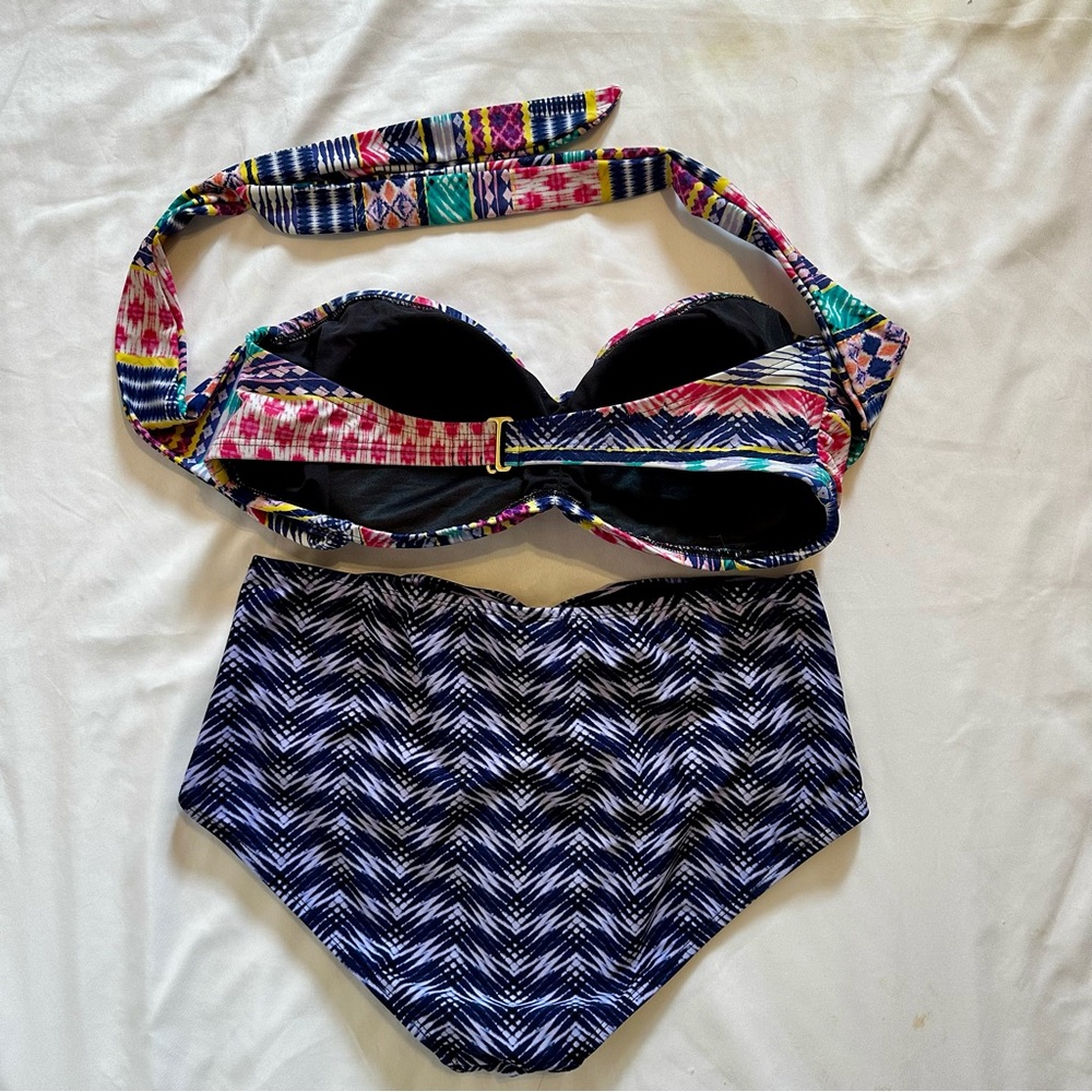 Colorful Patterned Bikini Set - Picture 2 of 5